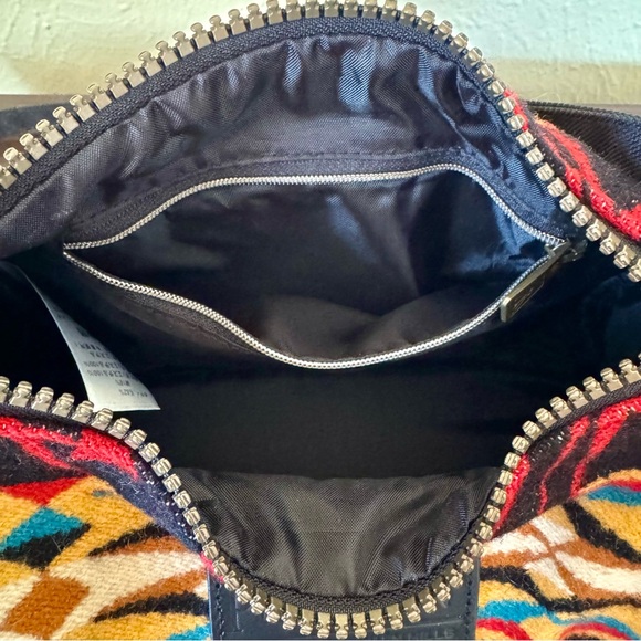 Pendleton Wool Crossbody Bag - Picture 8 of 9